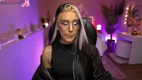 T A T I A N A online show from July 21, 11:44 am