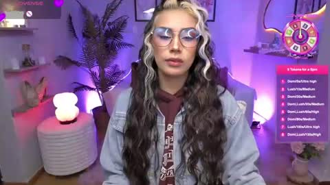 T A T I A N A online show from August 5, 10:54 am