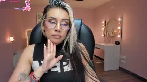 T A T I A N A online show from June 19, 11:57 am