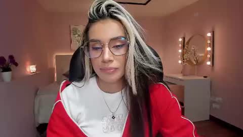 T A T I A N A online show from June 12, 12:02 pm