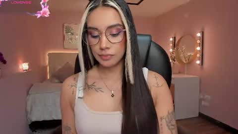 T A T I A N A online show from June 13, 12:02 pm