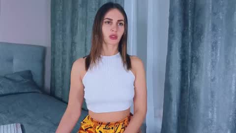 Snapshot of lachatte013 chatting on October 15, 10:29 am Kristina online show from October 15, 10:29 am