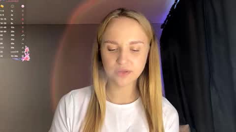 Snapshot of ladawndepippo chatting on September 23, 11:30 am Sofia online show from September 23, 11:30 am