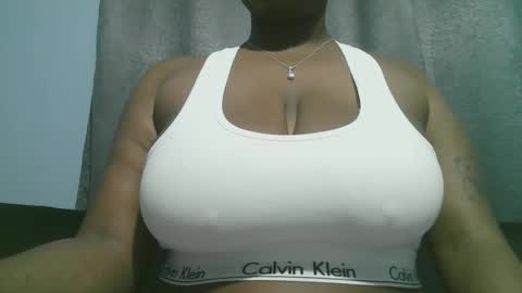 lady_dearra online show from September 13, 3:03 am