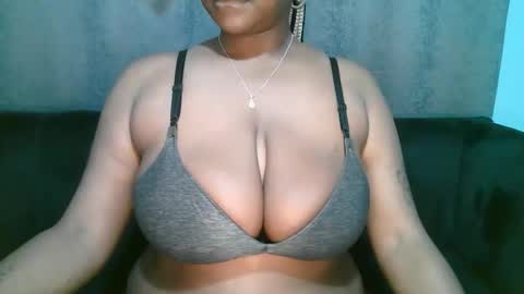 lady_dearra online show from March 16, 3:20 am