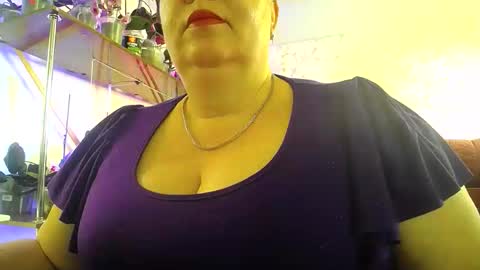 Lady Gloria online show from April 22, 2:03 pm
