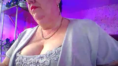 Lady Gloria online show from February 6, 1:47 pm