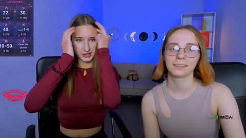 lady online show from November 15, 8:59 am