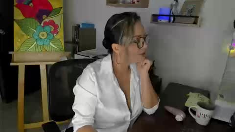 Snapshot of lady_sophie01 chatting on September 25, 4:17 pm Sophie   online show from September 25, 4:17 pm