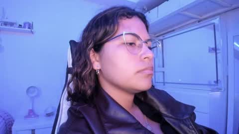  Lady  online show from June 12, 3:47 am