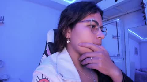  Lady  online show from June 25, 5:56 am