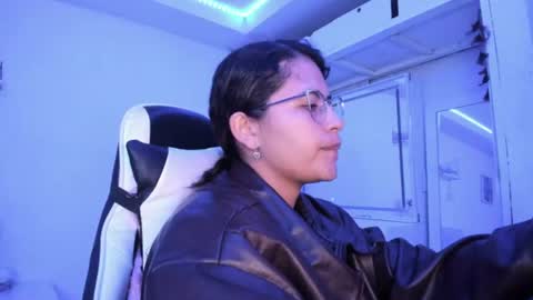  Lady  online show from June 21, 4:16 am