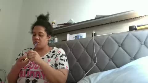 Snapshot of ladycinnabon chatting on January 12, 1:58 pm Stephanie online show from January 12, 1:58 pm