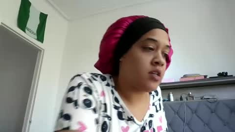 Snapshot of ladycinnabon chatting on October 4, 3:16 pm Stephanie online show from October 4, 3:16 pm