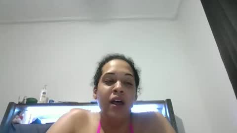 Snapshot of ladycinnabon chatting on January 30, 2:06 am Stephanie online show from January 30, 2:06 am