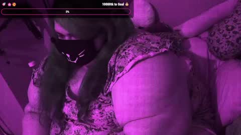 ladykitsunebig online show from May 6, 9:30 pm