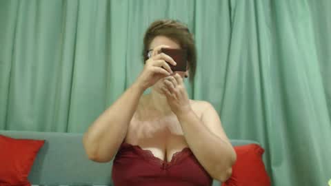 Nicole.... online show from July 30, 6:58 am