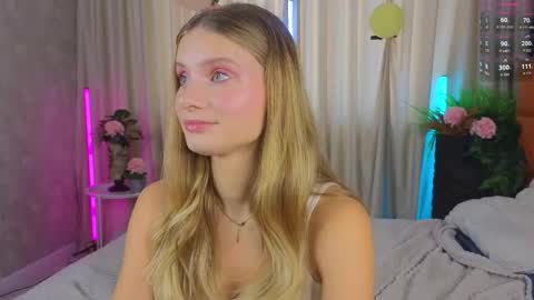Snapshot of lafeti chatting on September 24, 7:40 am Lilia online show from September 24, 7:40 am
