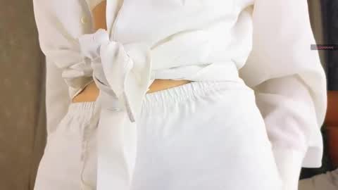 Snapshot of lafeti chatting on October 8, 6:51 am Lilia online show from October 8, 6:51 am