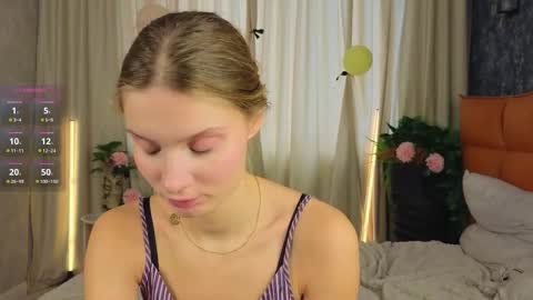 Snapshot of lafeti chatting on October 6, 7:36 am Lilia online show from October 6, 7:36 am