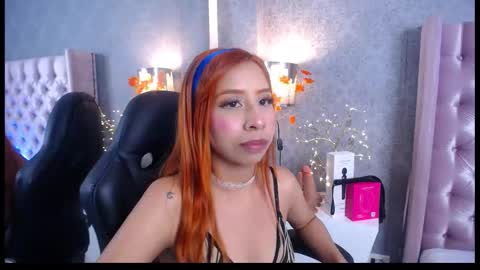 Laila Stilwills online show from February 12, 5:53 am