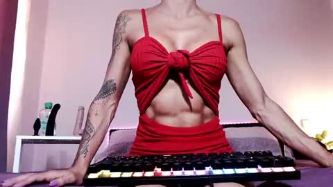 Lola online show from July 7, 11:03 am