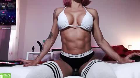 Lola online show from April 27, 4:48 pm