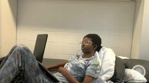 lalunevelvet online show from March 8, 12:20 am