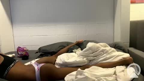 lalunevelvet online show from February 28, 3:04 am