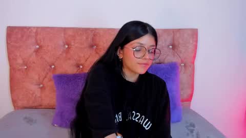 Snapshot of lana_dol chatting on February 11, 11:53 am ... . . ... online show from February 11, 11:53 am