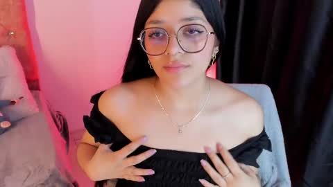 Snapshot of lana_dol chatting on March 6, 11:47 am ... . . ... online show from March 6, 11:47 am