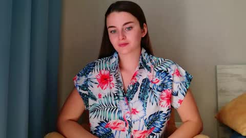 lana_gl online show from April 29, 6:27 am