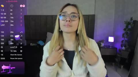 Lana online show from November 4, 3:44 am