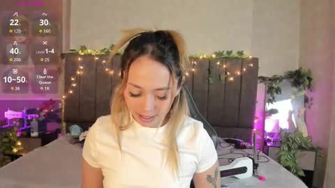 Lana online show from February 18, 5:28 am