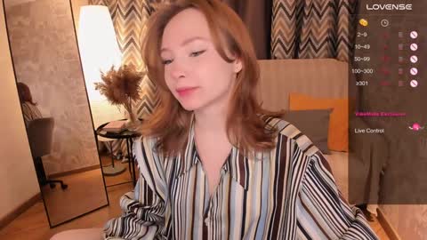 Snapshot of lanablu_ chatting on December 9, 12:08 pm Lana online show from December 9, 12:08 pm