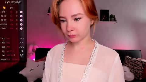 Snapshot of lanablu_ chatting on March 8, 2:43 am Lana online show from March 8, 2:43 am