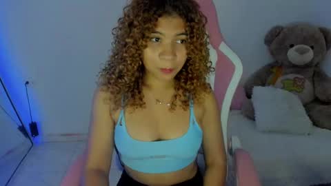 Snapshot of lanarouse1 chatting on February 15, 1:31 am Lana online show from February 15, 1:31 am