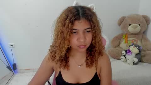 Snapshot of lanarouse1 chatting on February 17, 4:09 am Lana online show from February 17, 4:09 am
