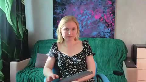 LanaviSmith online show from July 30, 6:25 am