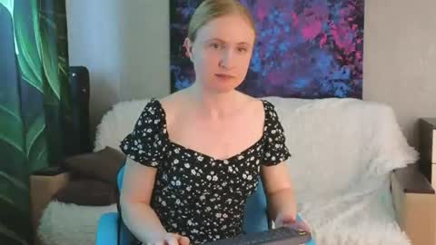 LanaviSmith online show from July 23, 6:21 am