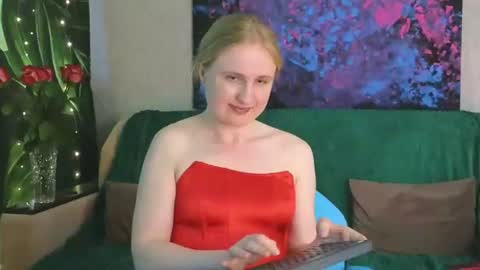 LanaviSmith online show from July 8, 7:32 am