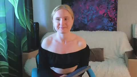 LanaviSmith online show from July 17, 11:03 am