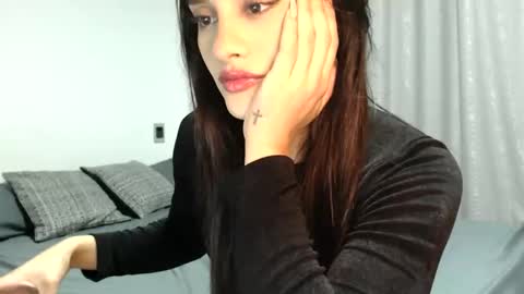 lanawinters1 online show from April 25, 3:20 am