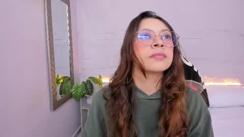 Lanna online show from June 29, 11:43 am