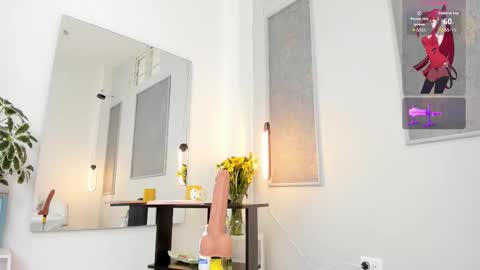 Lanna miley Russo  online show from December 17, 8:29 am