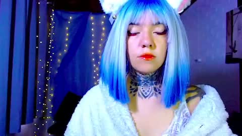 LANNIE   online show from May 6, 12:42 pm