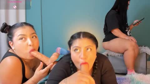 Snapshot of lapeligrosa_ chatting on September 10, 1:44 pm lapeligrosa_ online show from September 10, 1:44 pm