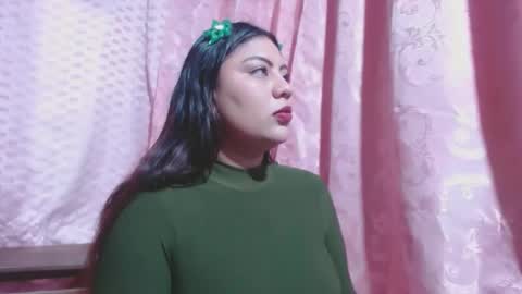 Snapshot of lapeligrosa_ chatting on February 17, 11:34 am lapeligrosa_ online show from February 17, 11:34 am