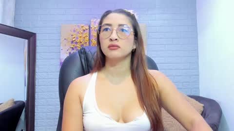 Snapshot of lara_martin chatting on September 11, 11:54 am 700 200 online show from September 11, 11:54 am