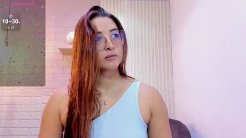Snapshot of lara_martin chatting on January 26, 12:11 pm 700 200 online show from January 26, 12:11 pm
